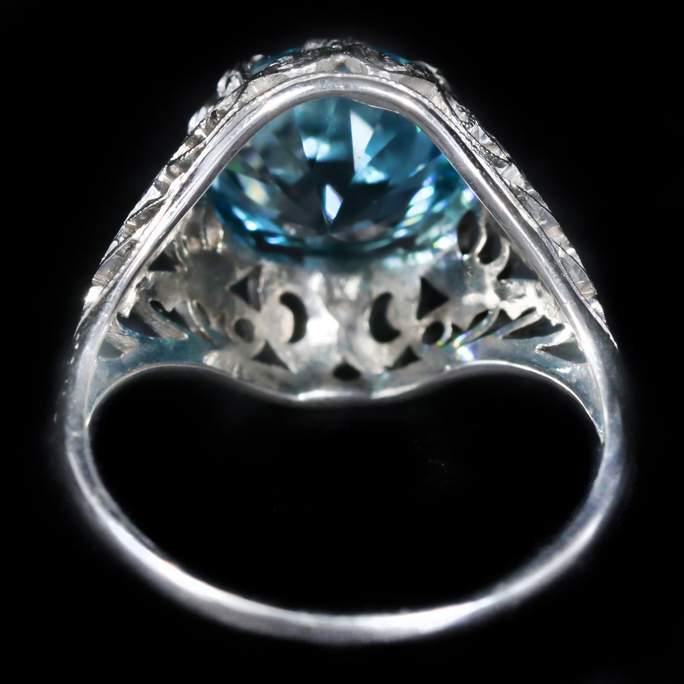 Art Deco 3.20 Carat Blue Zircon Ring