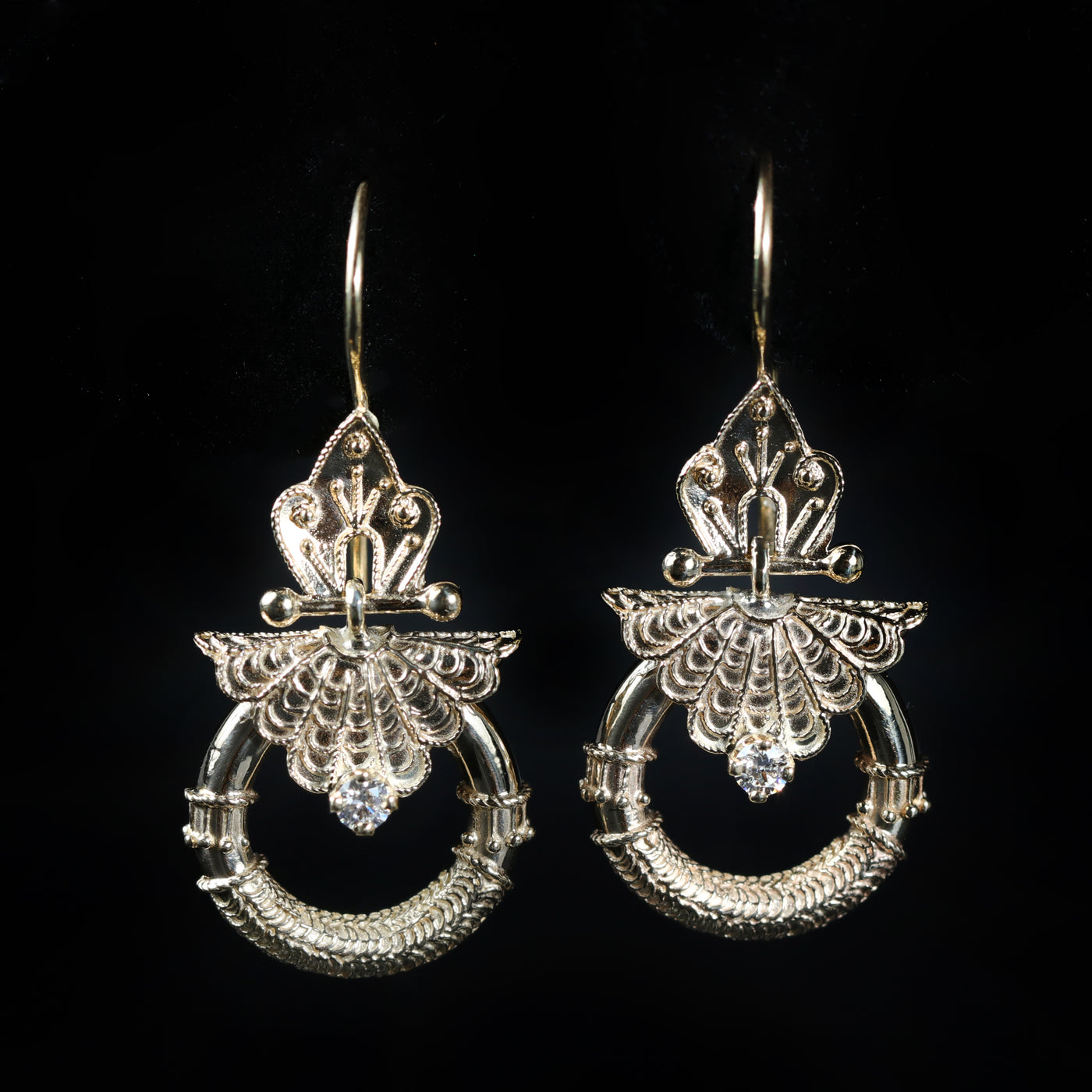 14k Yellow Gold 0.10 CTW Diamond Dangle Earrings