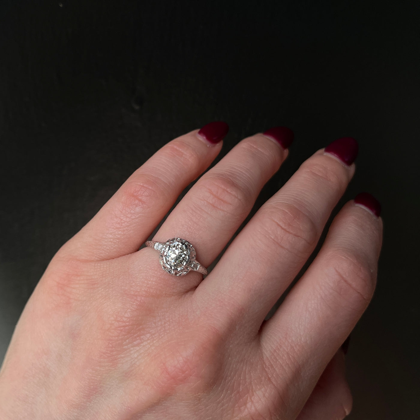 Art Deco Platinum 0.98 Carat Old Mine Cut Diamond Engagement Ring