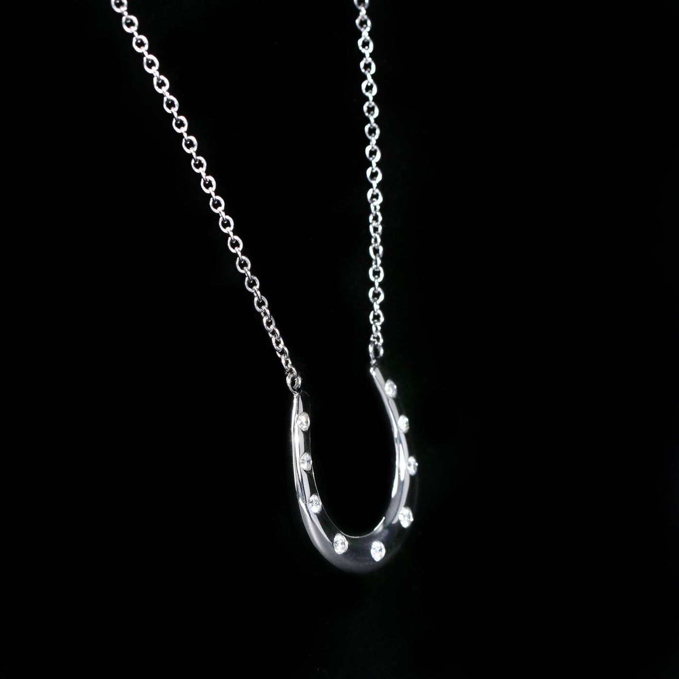 14K White Gold 0.09 Carat Diamond Horseshoe Necklace