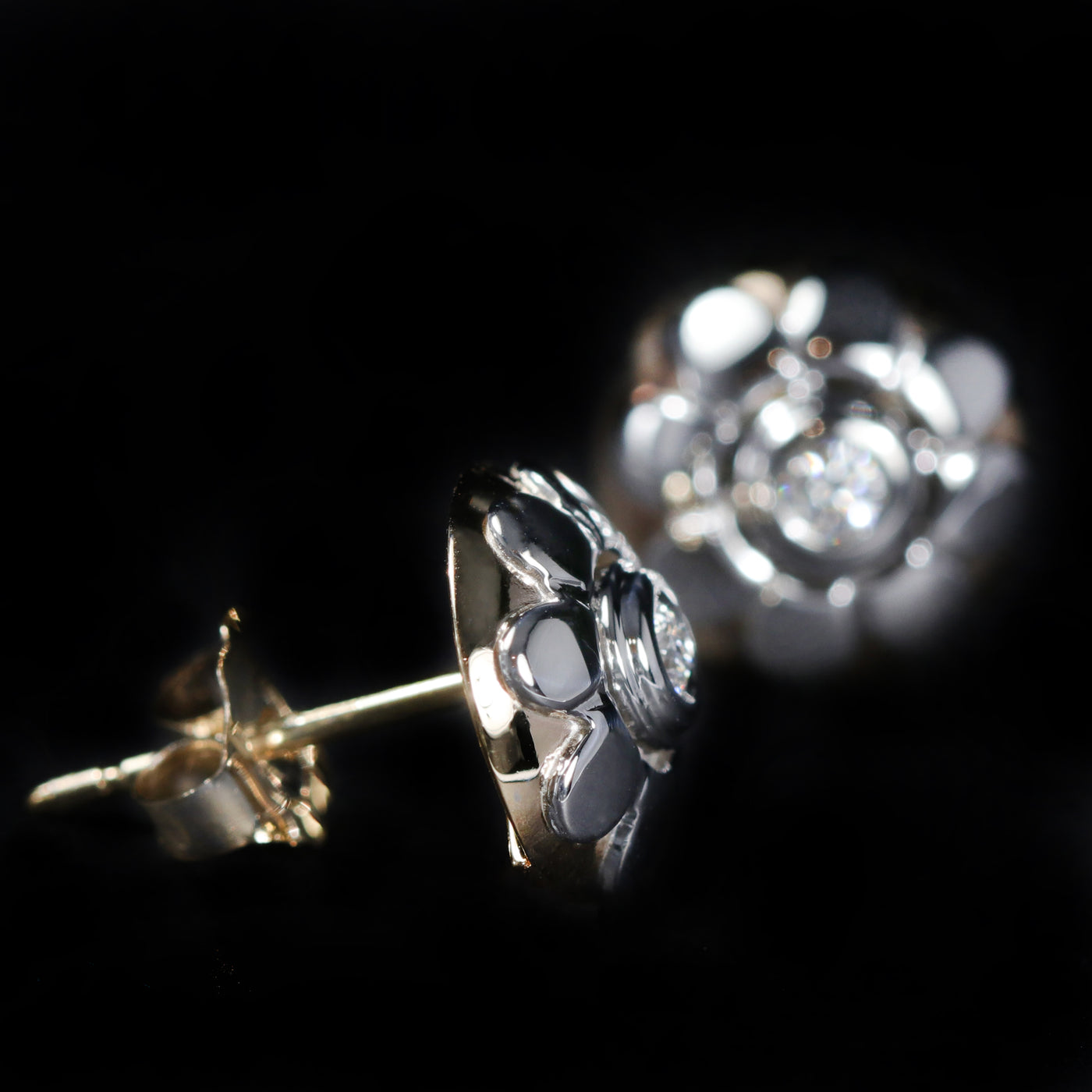 14K White Gold Round Brilliant Cut Diamond Flower Earrings