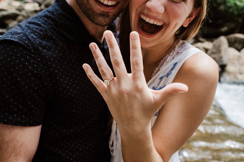 Aaron and Betsy - Walton's Jewelry