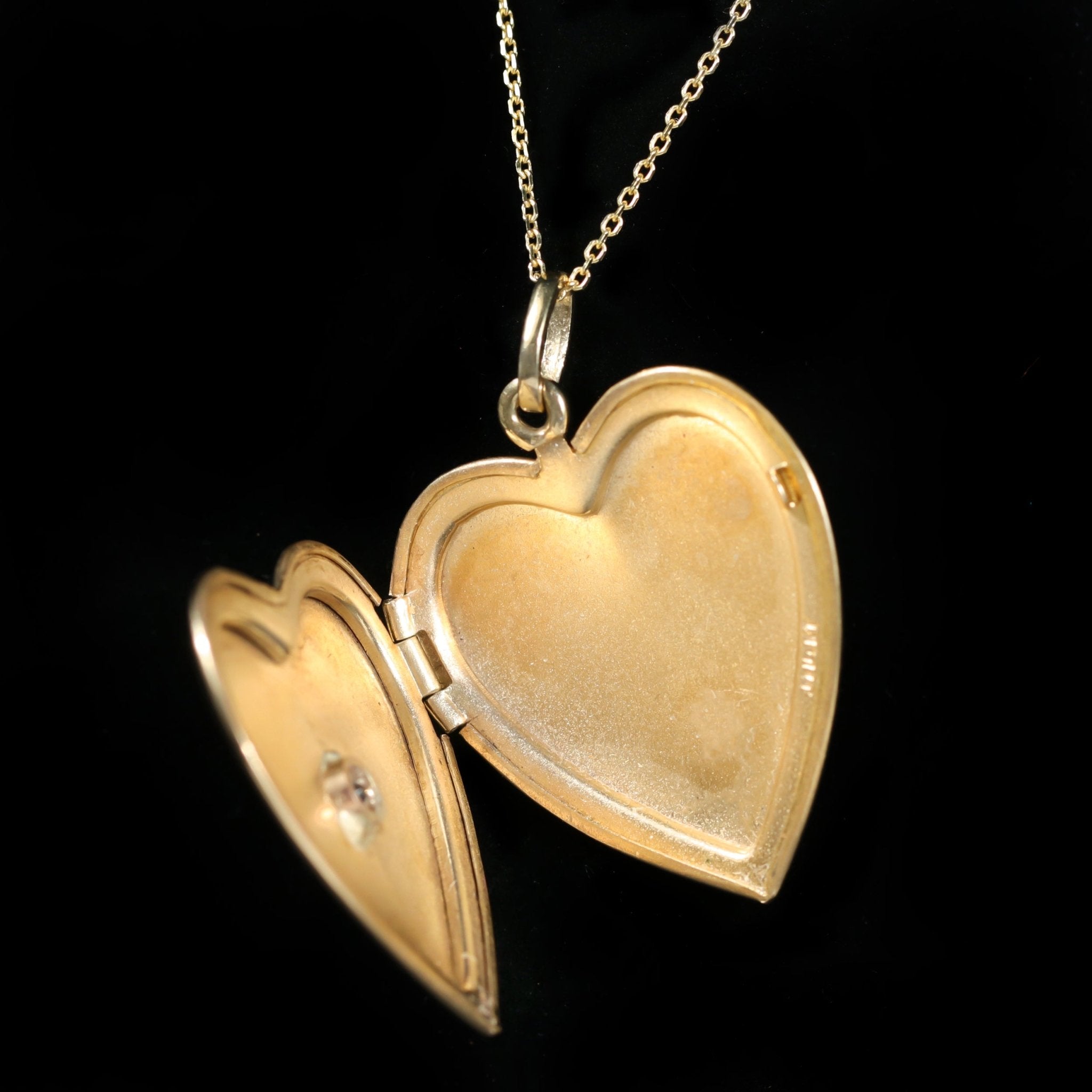Estate 14K Yellow Gold 0.20 Carat Diamond Heart Locket Pendant - Walton's Jewelry