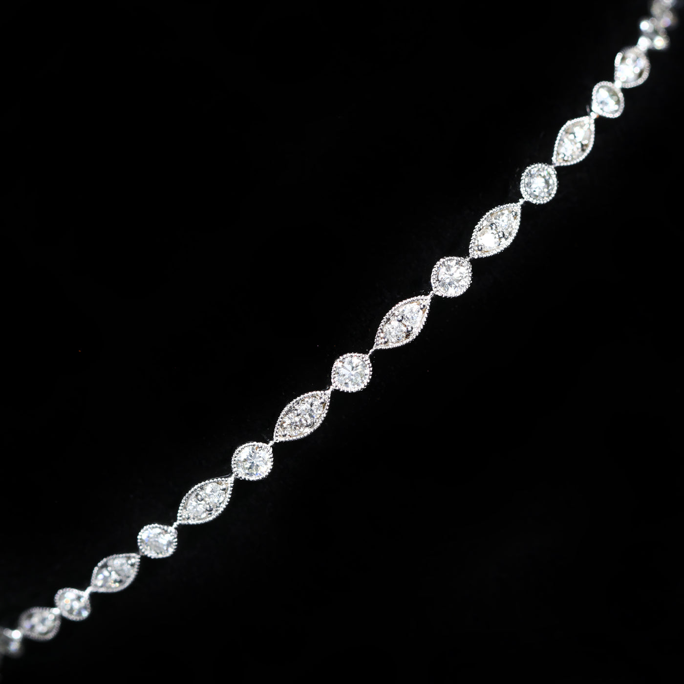14K White Gold 0.80 Carat Diamond Bangle Bracelet