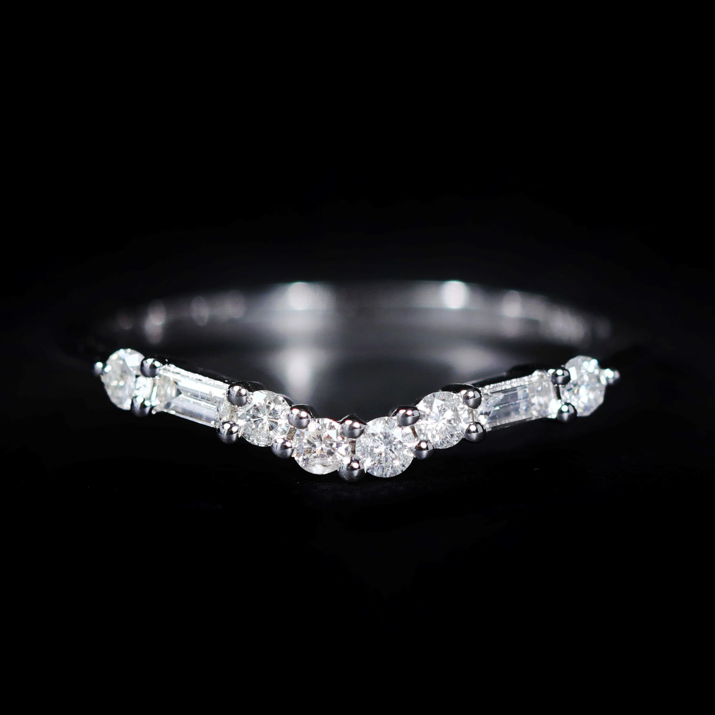 14k White Gold 0.18 CTW Diamond Curved Band