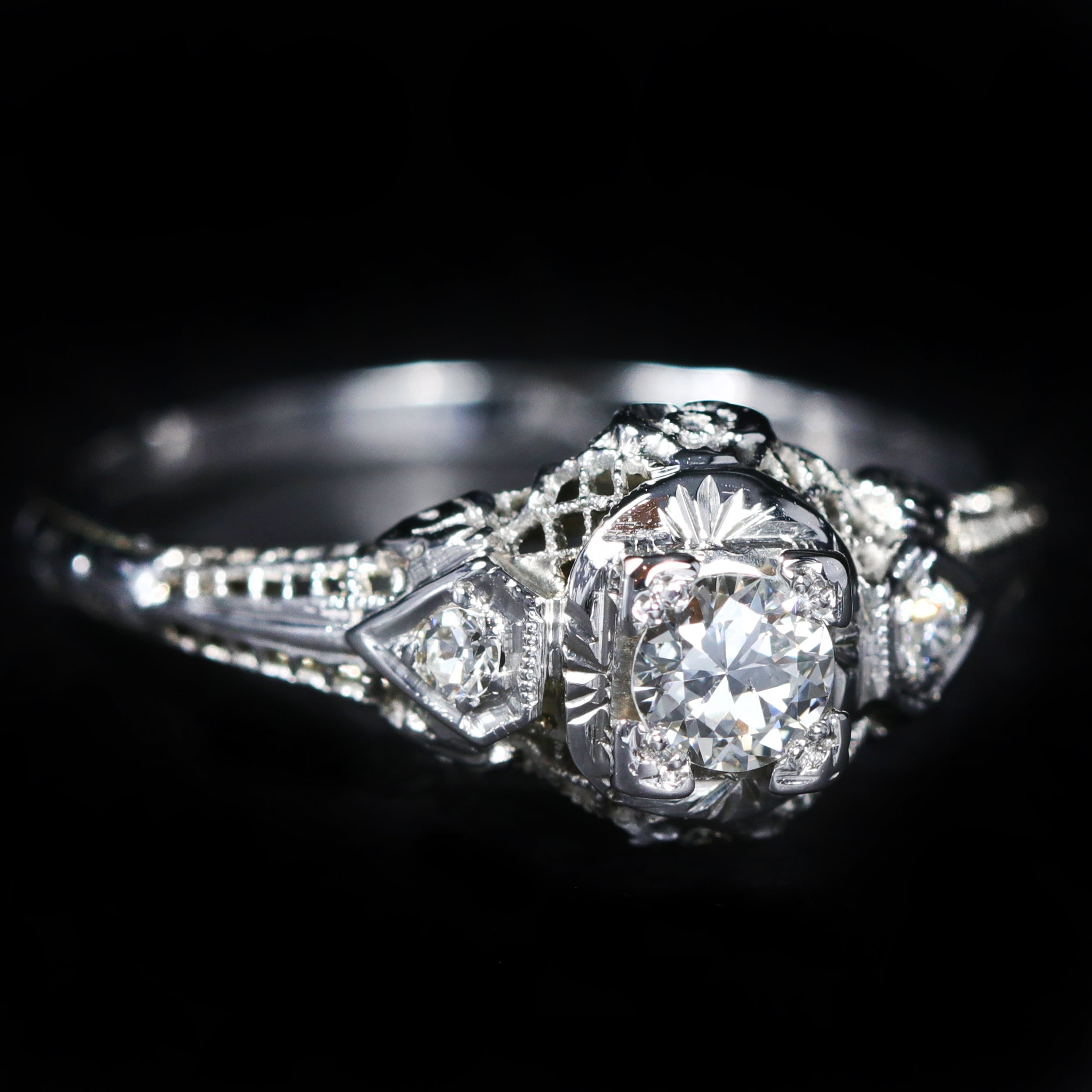 Estate 0.26 Carat Round Brilliant Cut Diamond Engagement Ring – Walton ...