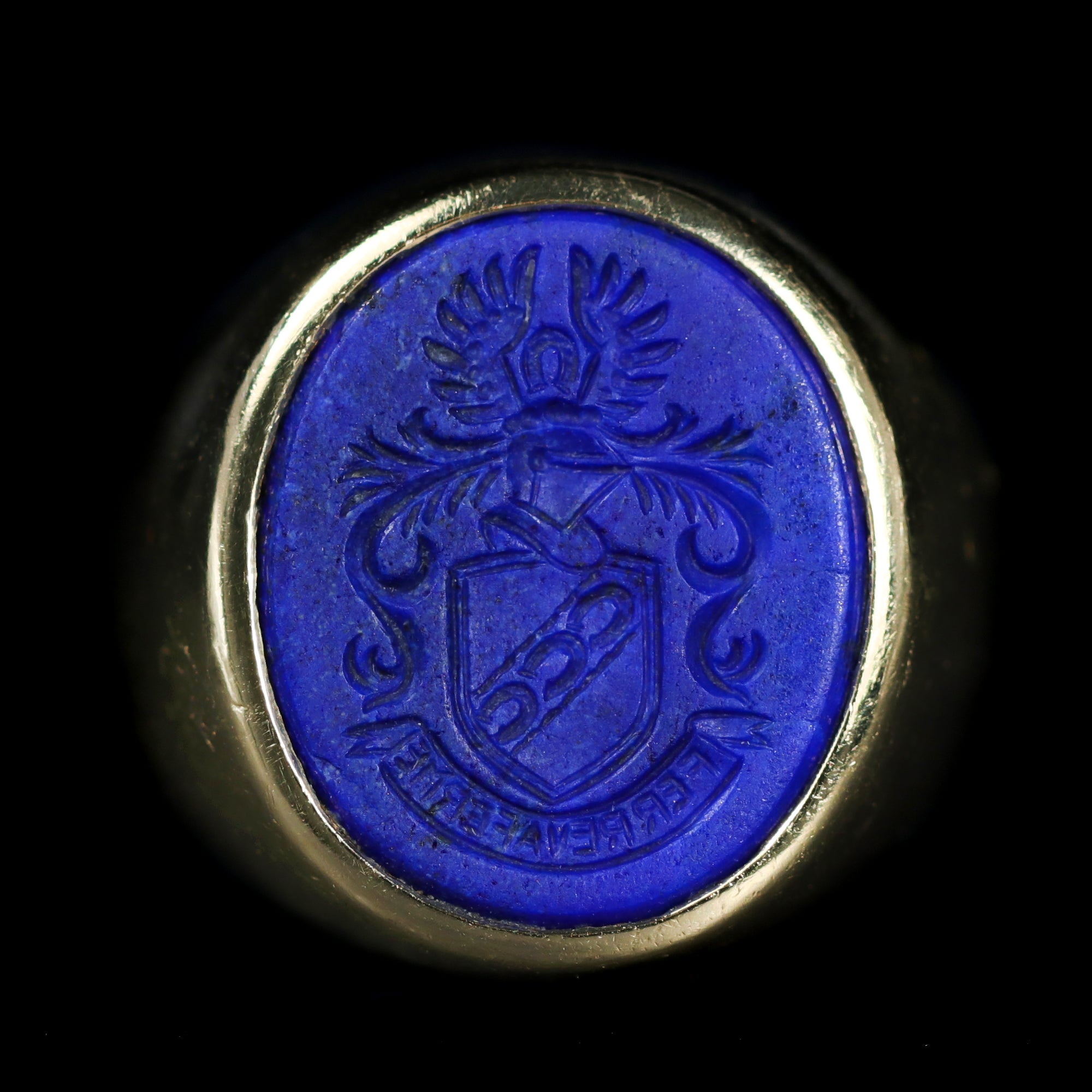 Estate 18K Yellow Gold Lapis Lazuli Intaglio Ring
