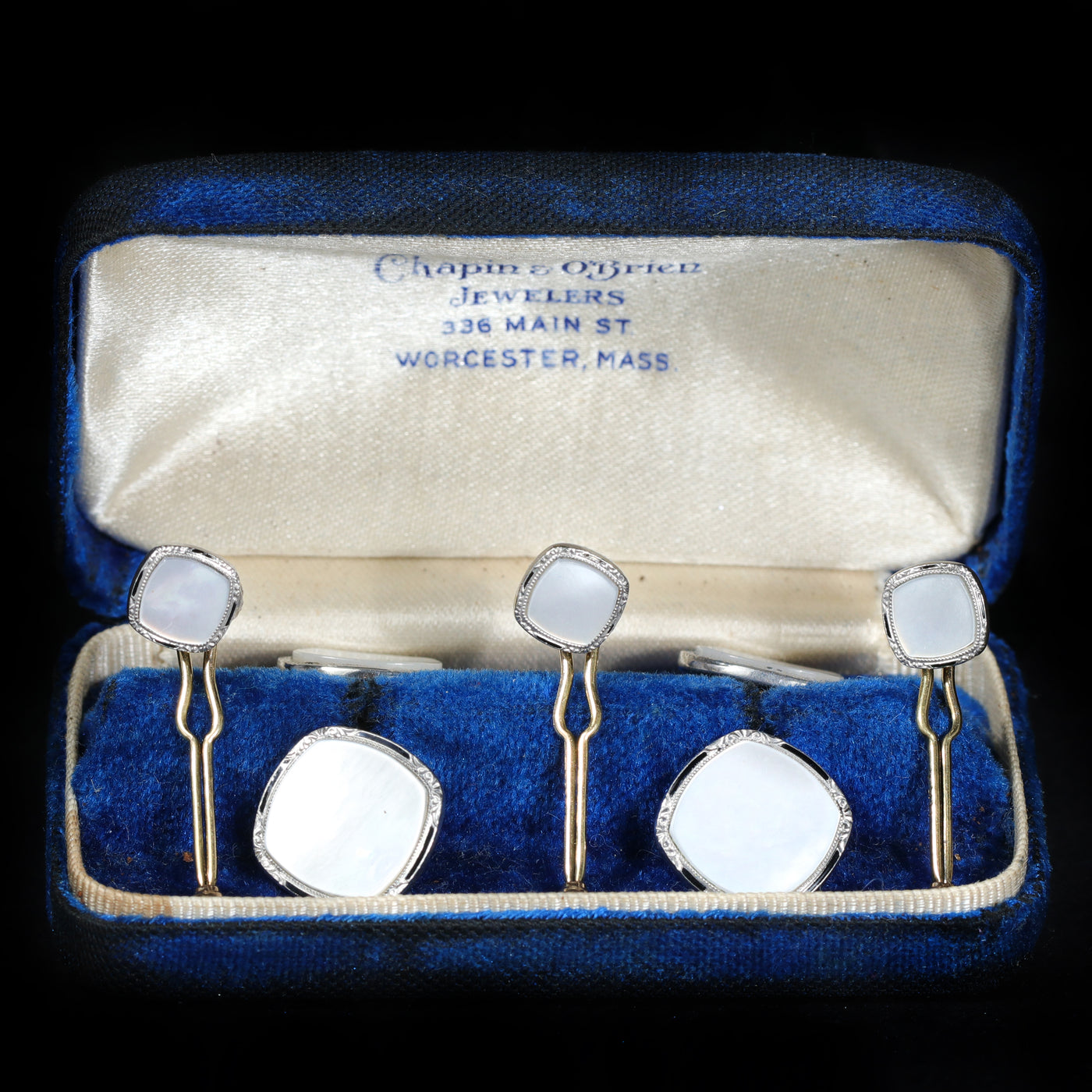 Art Deco Mother of Pearl and Black Enamel Cufflinks and Stud Set