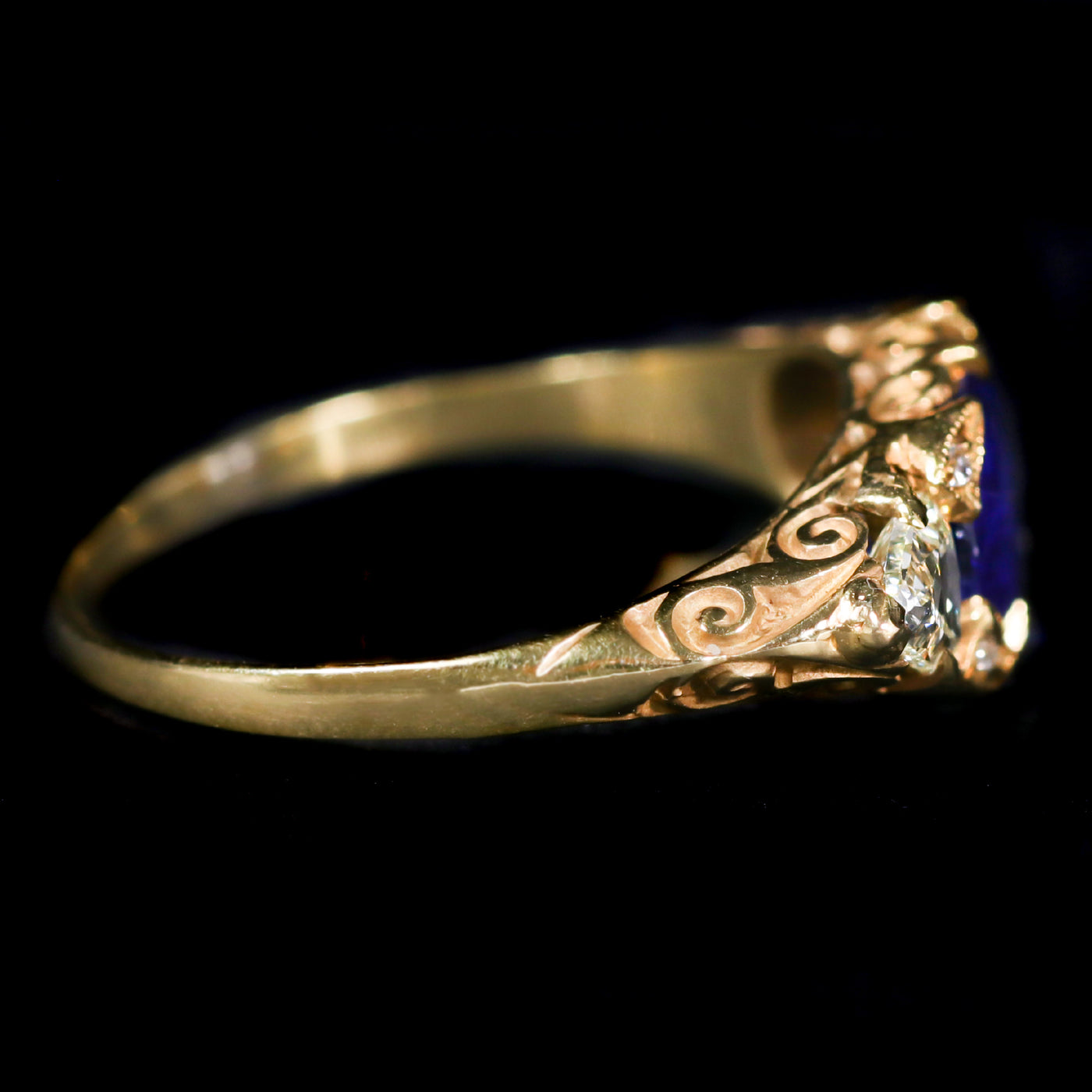 Victorian 18K Yellow Gold 2.21 Carat Sapphire and Diamond Ring