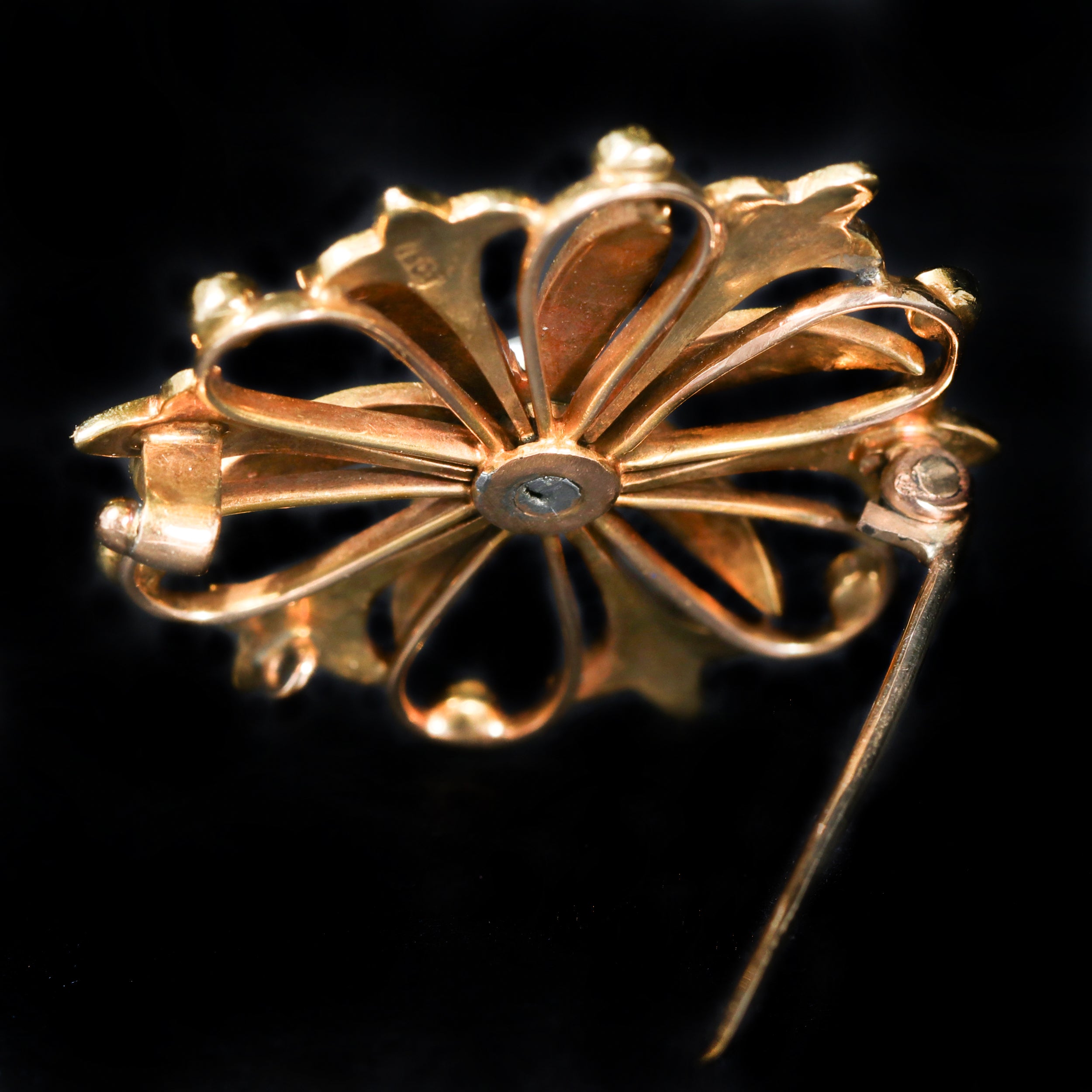 Victorian 15K Yellow Gold, Garnet, and Pearl Brooch – Walton's Jewelry