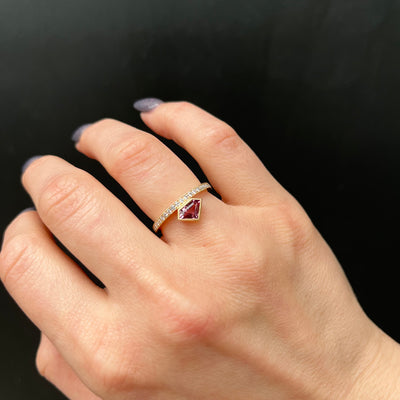 14K Yellow Gold 0.63 Carat Pink Spinel and Diamond Ring