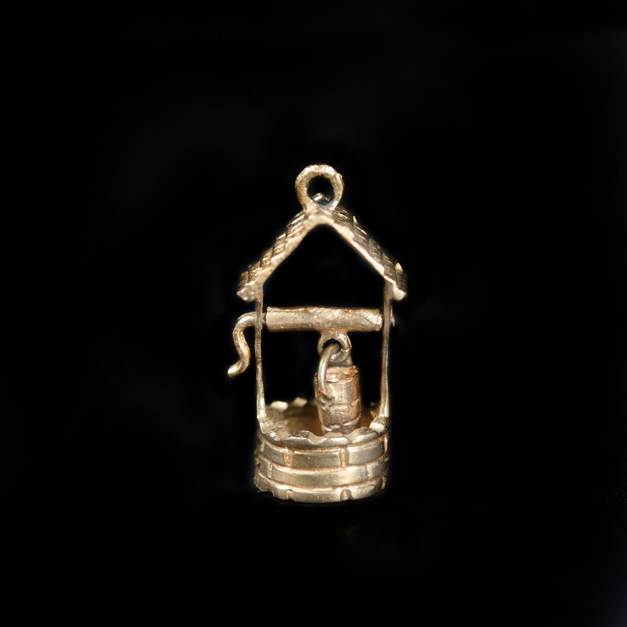 Estate 14K Yellow Gold Wishing Well Charm - Walton's Jewelry