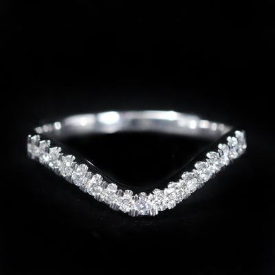 18k White Gold 0.22 CTW Diamond Curved Band