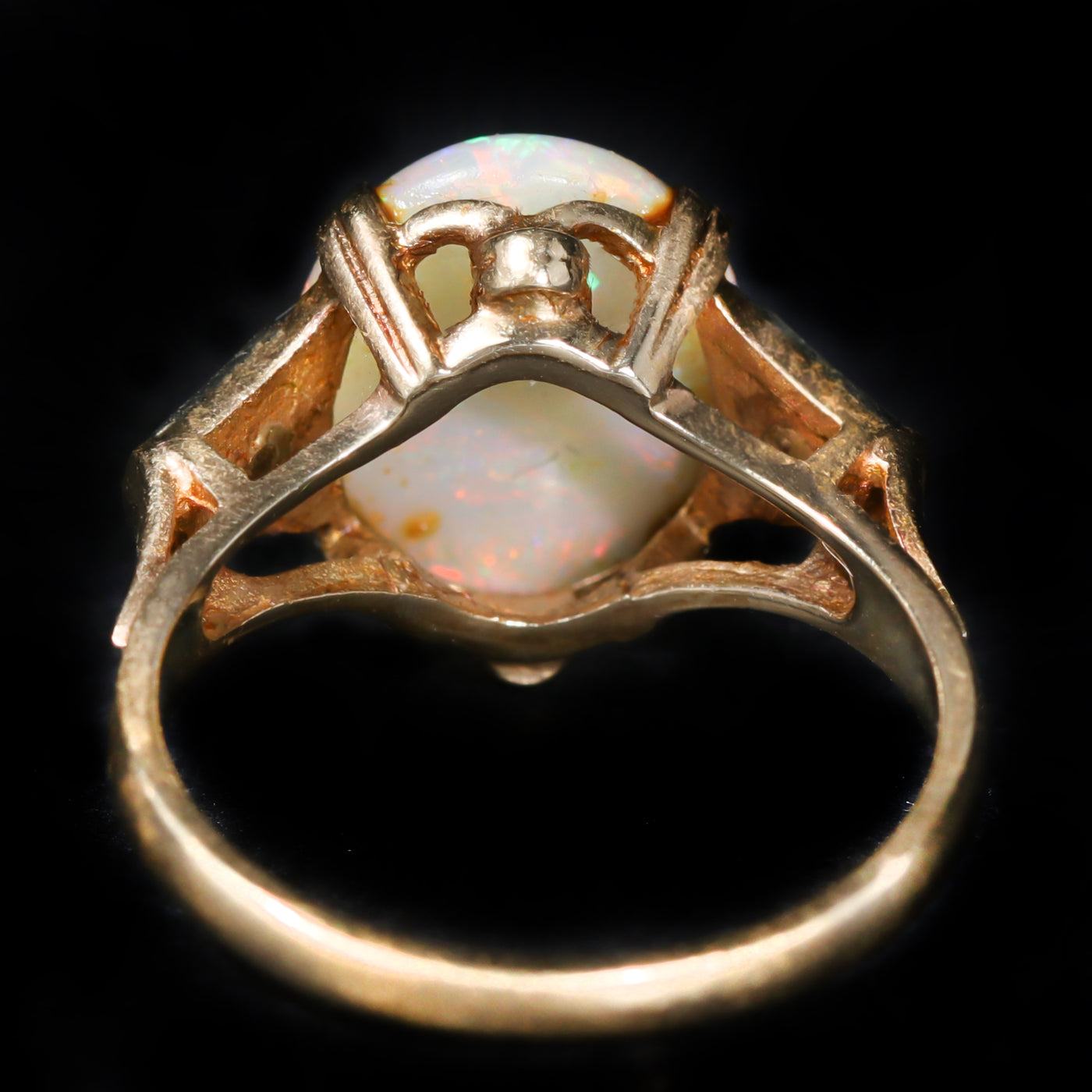 Estate 10K Yellow Gold 2.68 Carat Opal Ring