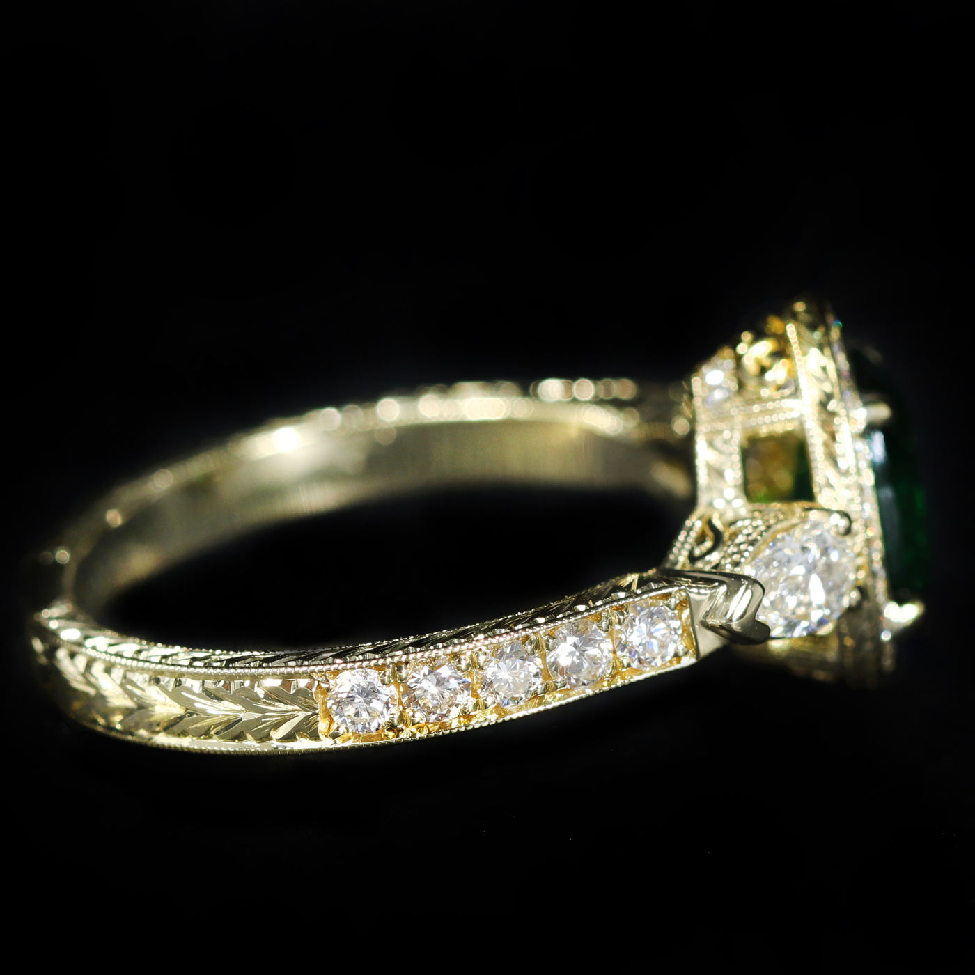 18k Yellow Gold 1.78 Carat Tsavorite Garnet and Diamond Ring