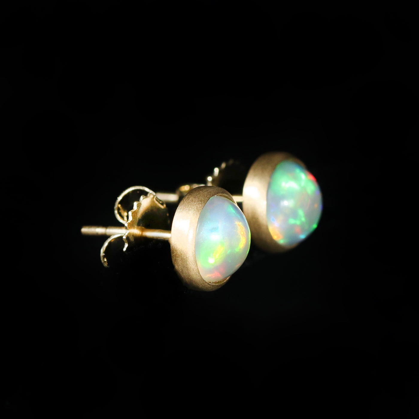 18K Yellow Gold 1.80 CTW Opal Stud Earrings