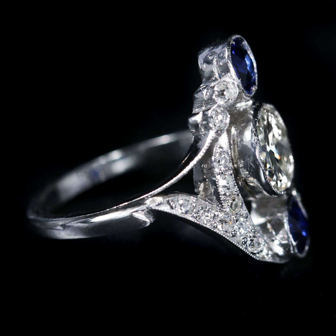 Art Deco Platinum 1.50 Carat Old European Cut Diamond and Sapphire Ring